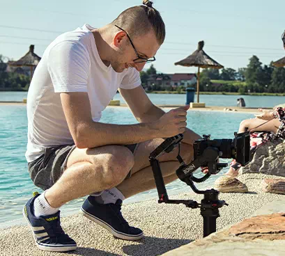 freelancer-w-produkcji-filmow-na-youtube-jak-zaczac-i-zbudowac-swoja-marke-w-sieci